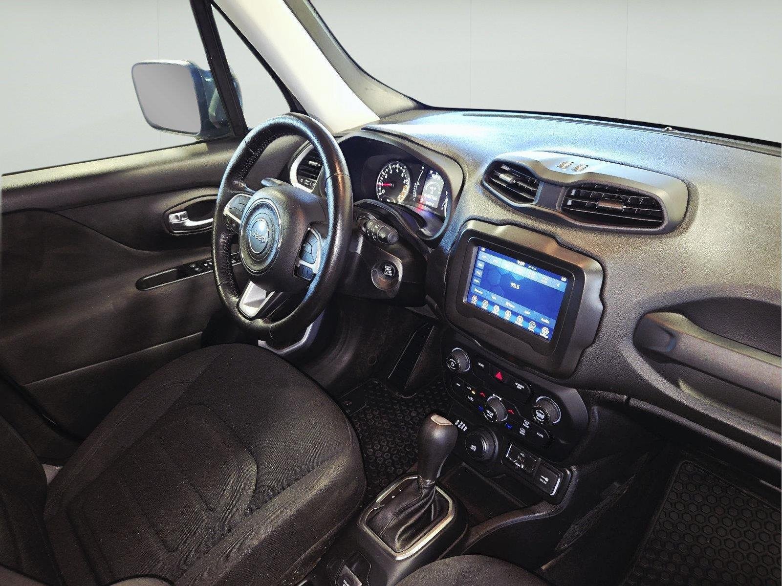 Used 2020 Sting-Gray Clearcoat Jeep Latitude image 46
