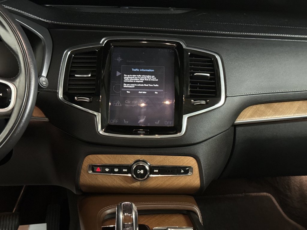 Used 2019 Crystal White Pearl Volvo T8 Inscription image 28
