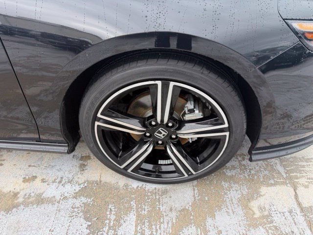 Used 2025 Black Honda Sport image 9
