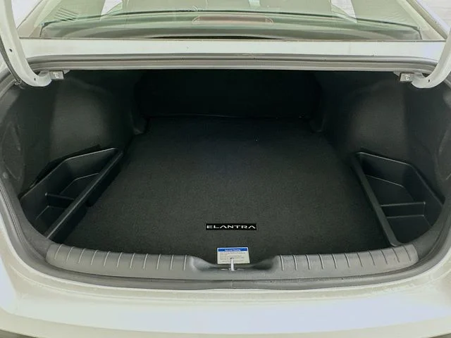 New 2026 White Hyundai SE image 22