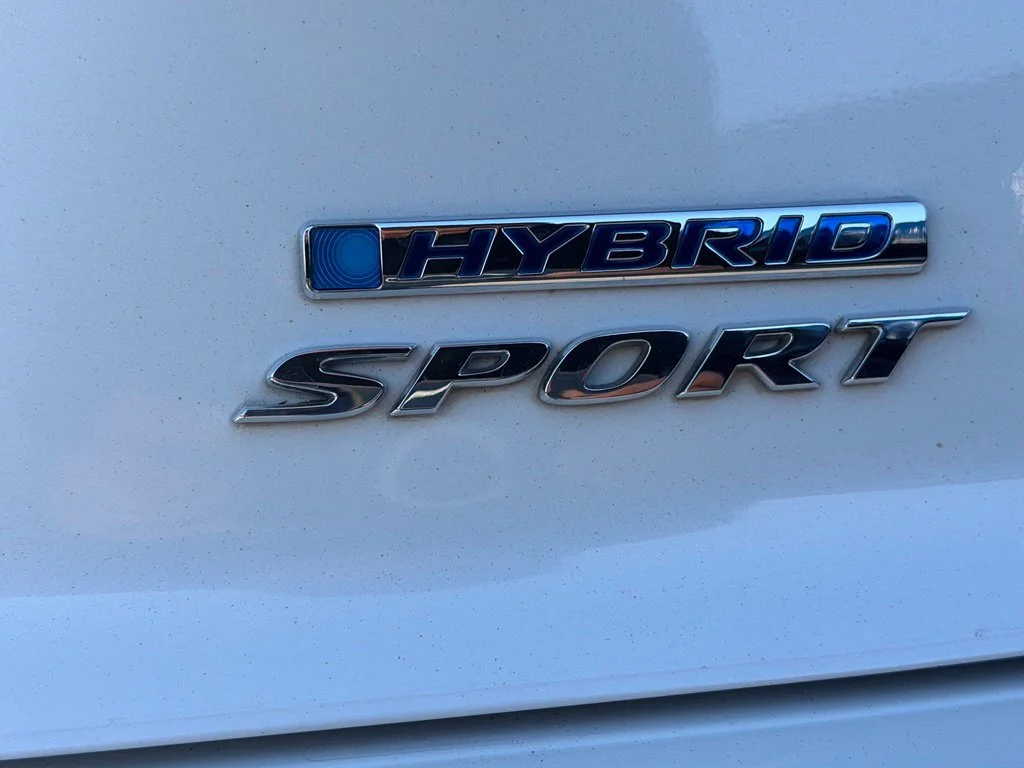Certified Used 2024 Platinum White Pearl Honda Sport image 17
