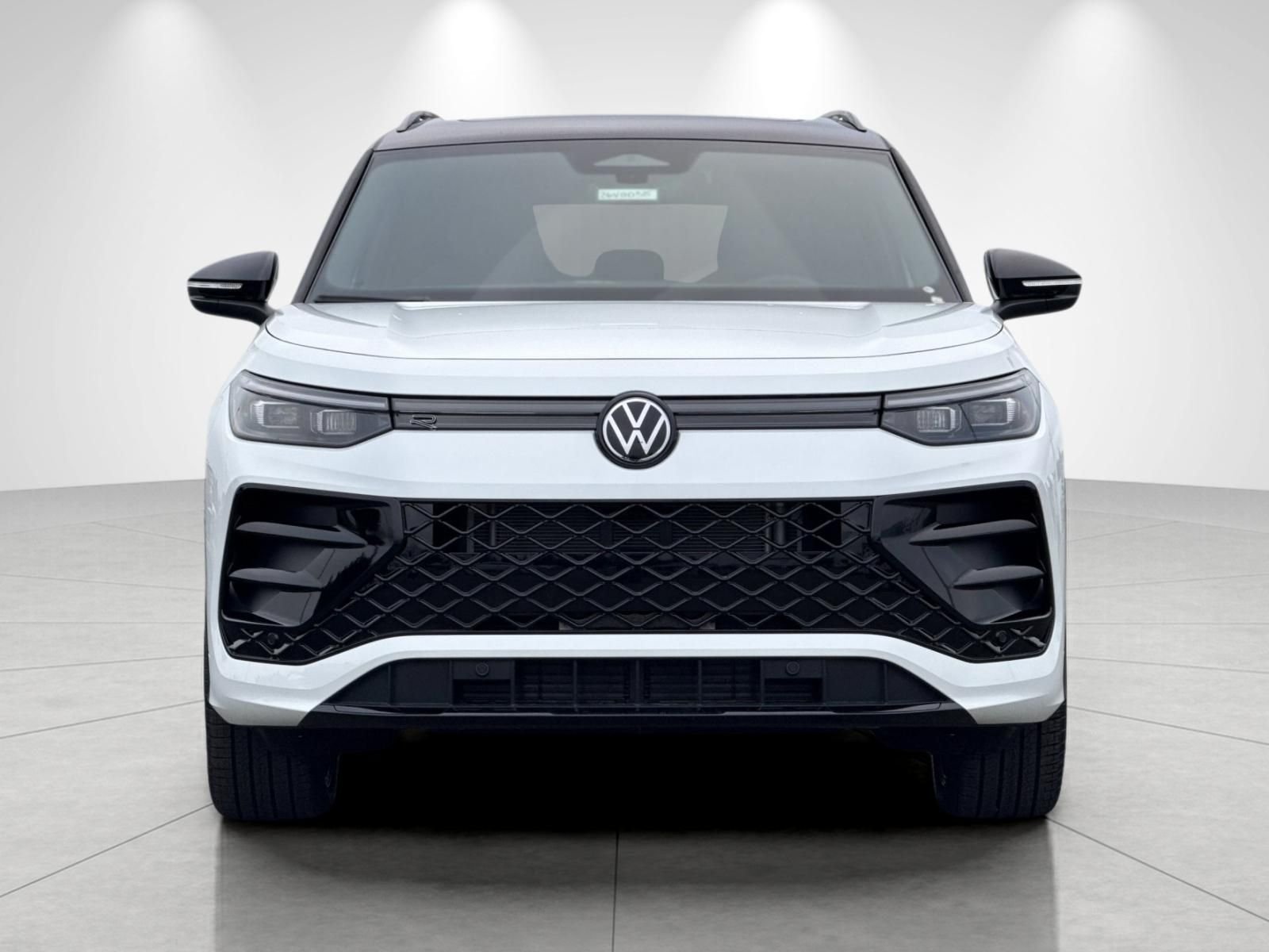 New 2026 Opal White W/Deep Black Roof Volkswagen 2.0T SE R-Line Black image 8