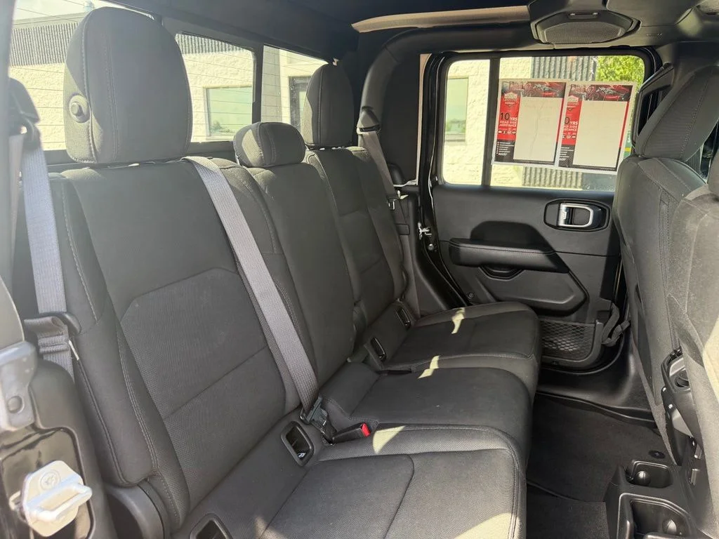 2021 Jeep Gladiator Overland - Photo 32