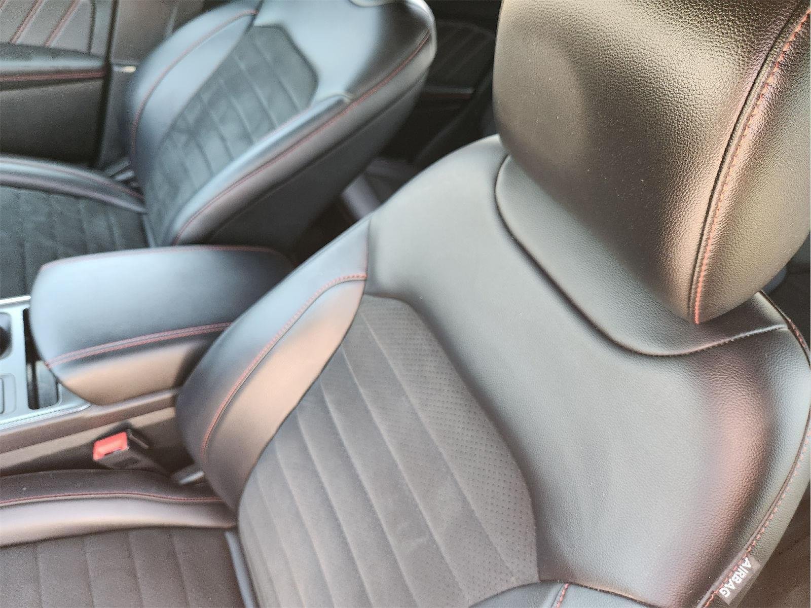2022 Ford Edge photo 24 of 33