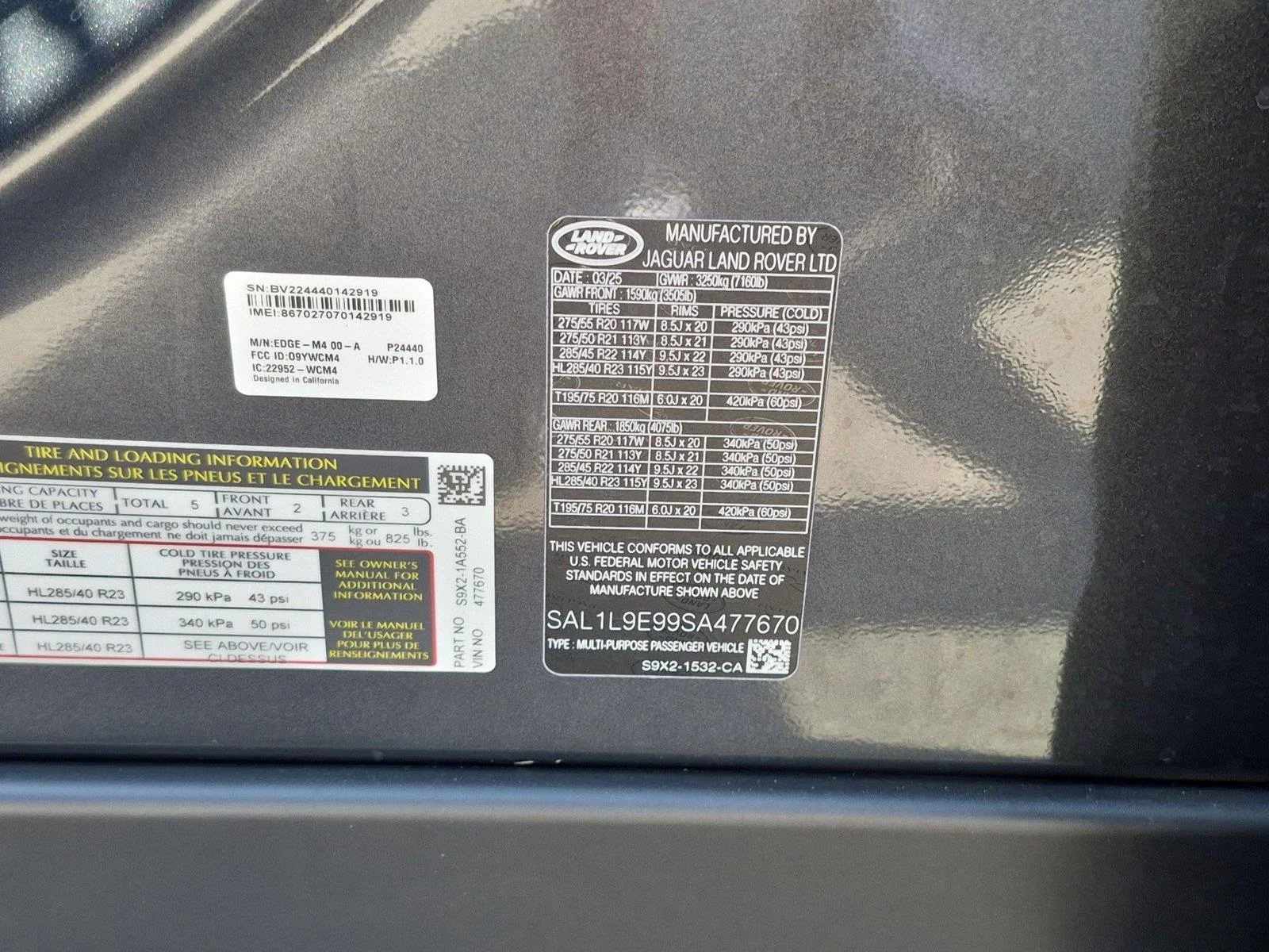 Used 2025 Carpathian Grey Premium Metallic Land Rover Dynamic SE image 38