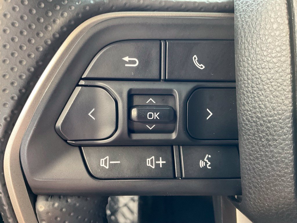 Certified Used 2025  Toyota SR5 image 12