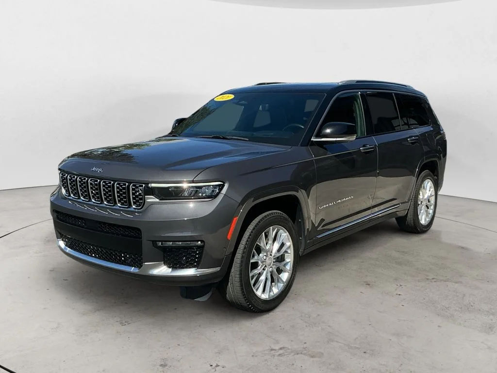 Used 2021 Gray Jeep Summit image 3