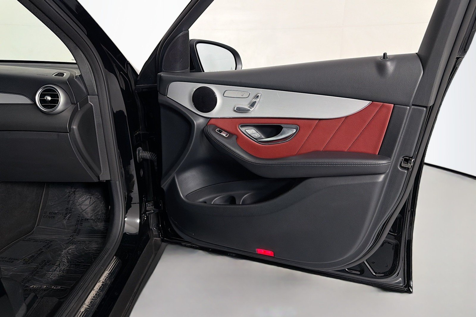 Used 2022 Black Mercedes-Benz 300 image 24