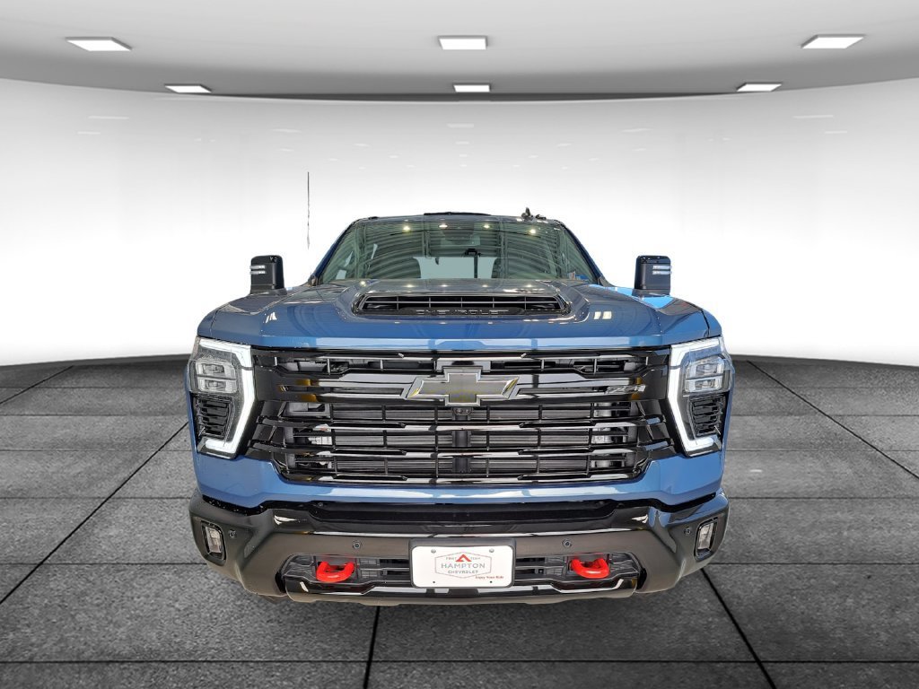 2026 Chevrolet Silverado 2500 HD LT Crew Cab Pickup Slide 1