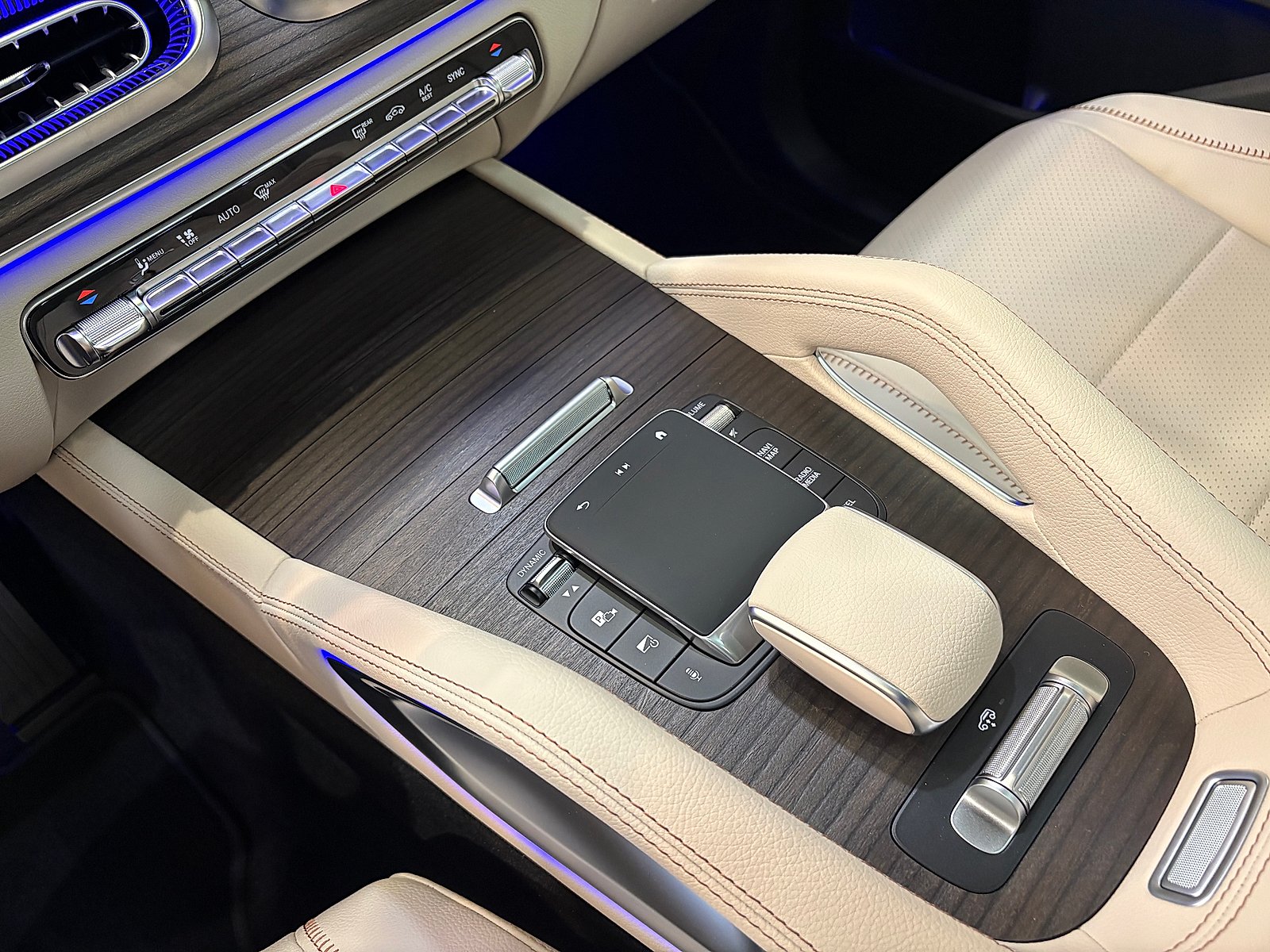New 2027 Polar White Mercedes-Benz GLS 450 image 21