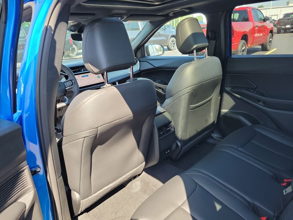 New 2026 Hydro Blue Pearlcoat Jeep Limited image 12