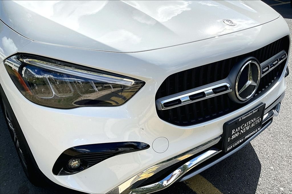 Certified Used 2025 White Mercedes-Benz GLA 250 image 30
