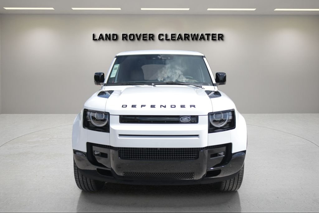 New 2026 Fuji White Land Rover X-Dynamic SE image 8