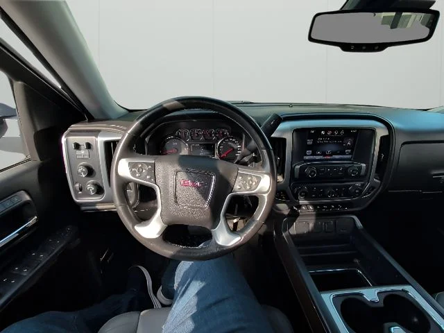 Used 2015 Silver GMC SLT image 25