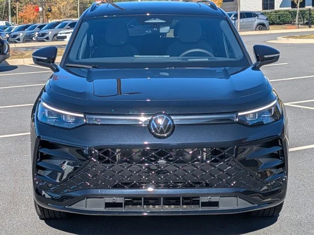 2026 Volkswagen Tiguan SE R-LINE BLACK - Photo 9