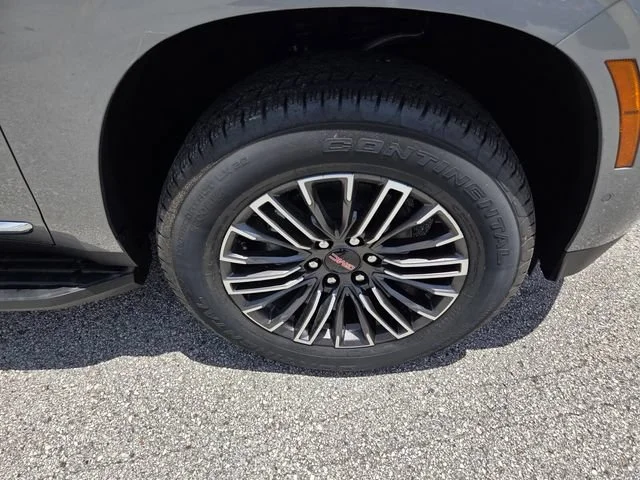 New 2026 Sterling Metallic GMC Elevation image 19