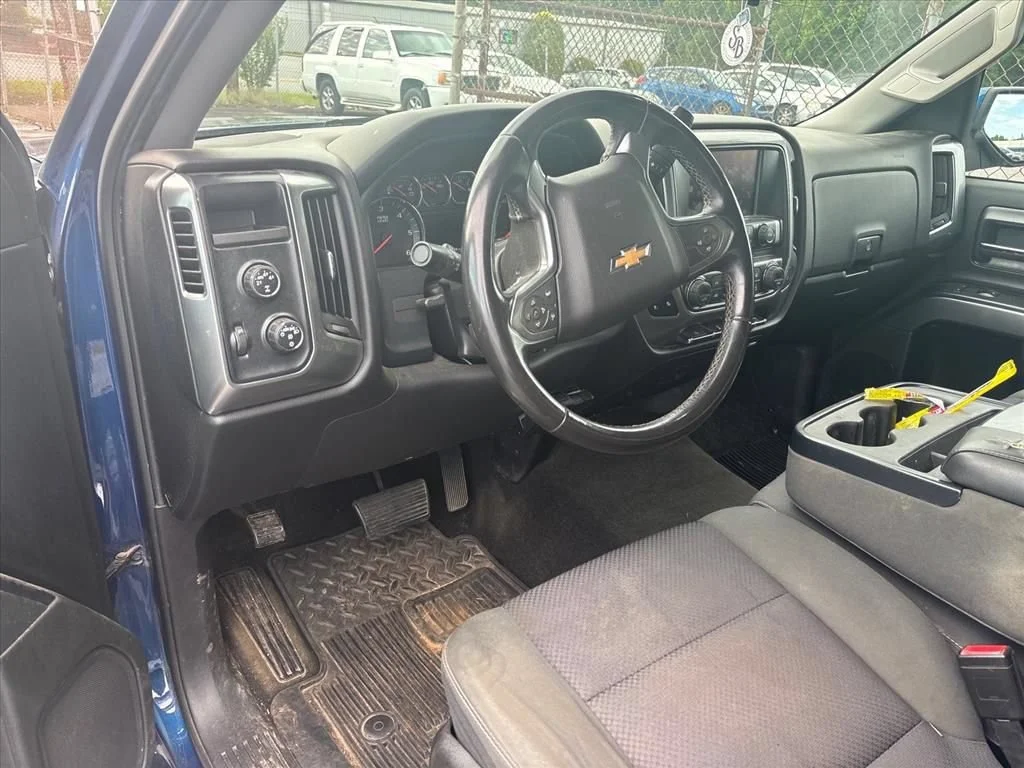 Used 2015 DEEP OCEAN BLUE METALLIC Chevrolet LT image 19