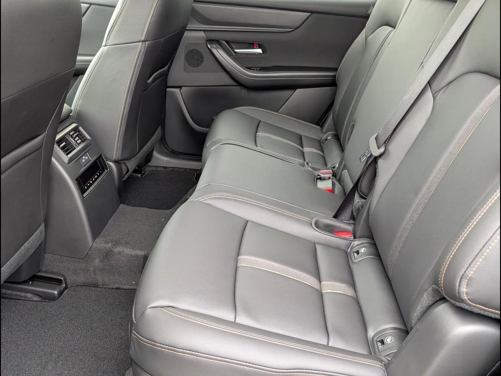 2026 Mazda CX-90 Select Package - Photo 11