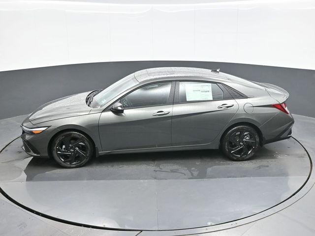 New 2026 Gray Hyundai SEL Sport Plus image 12