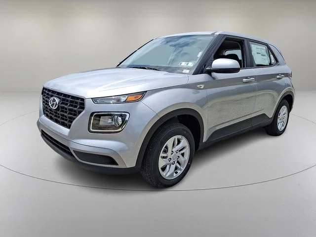 New 2026 Silver Hyundai SE image 3