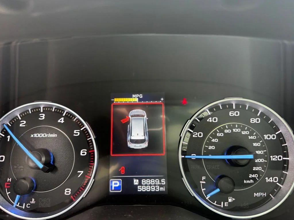 Used 2022 Ice Silver Metallic Subaru Limited image 13