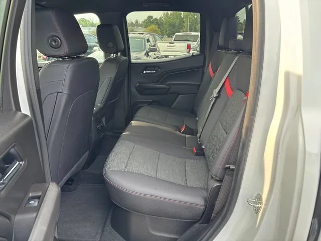 Used 2025 Summit White Chevrolet Z71 image 30