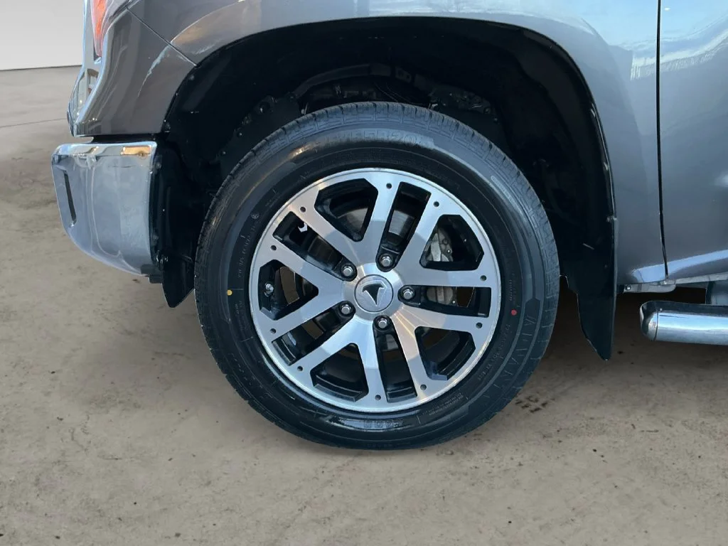 Used 2017 Gray Toyota SR5 image 13