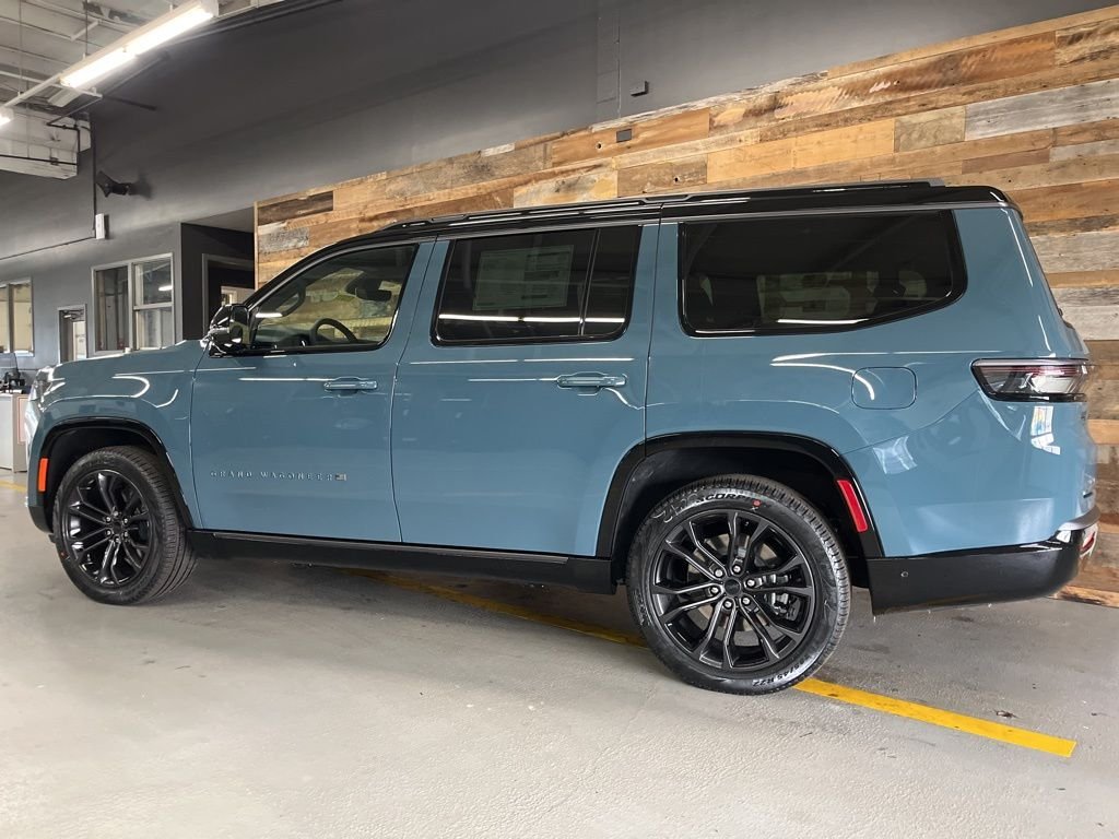 New 2026 Steel Blue Exterior Paint Jeep Summit Obsidian image 22