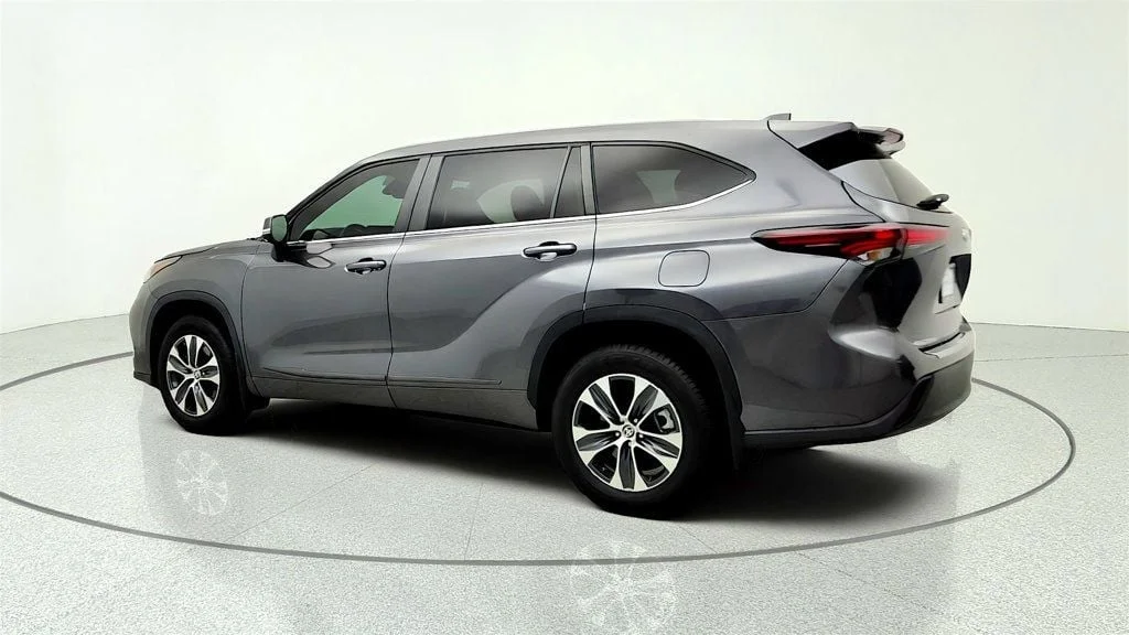 Used 2024 Magnetic Gray Metallic Toyota XLE AWD image 7