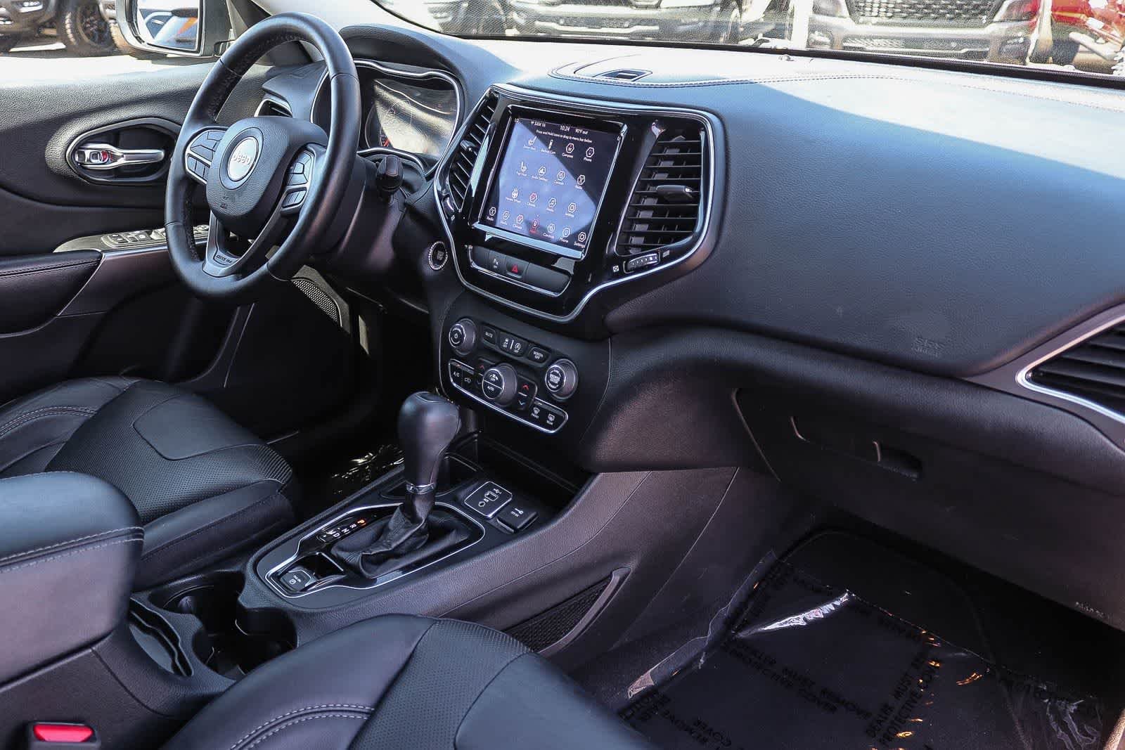 Used 2019 Granite Crystal Metallic Clearcoat Jeep Limited image 16