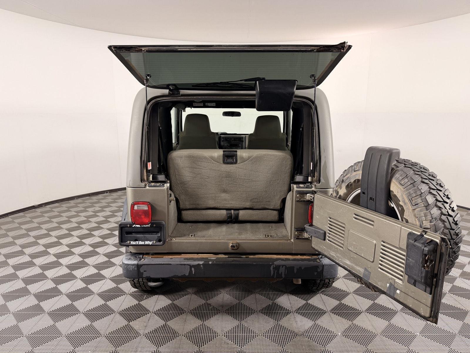 Used 2006 Light Khaki Metallic Jeep Rubicon image 5
