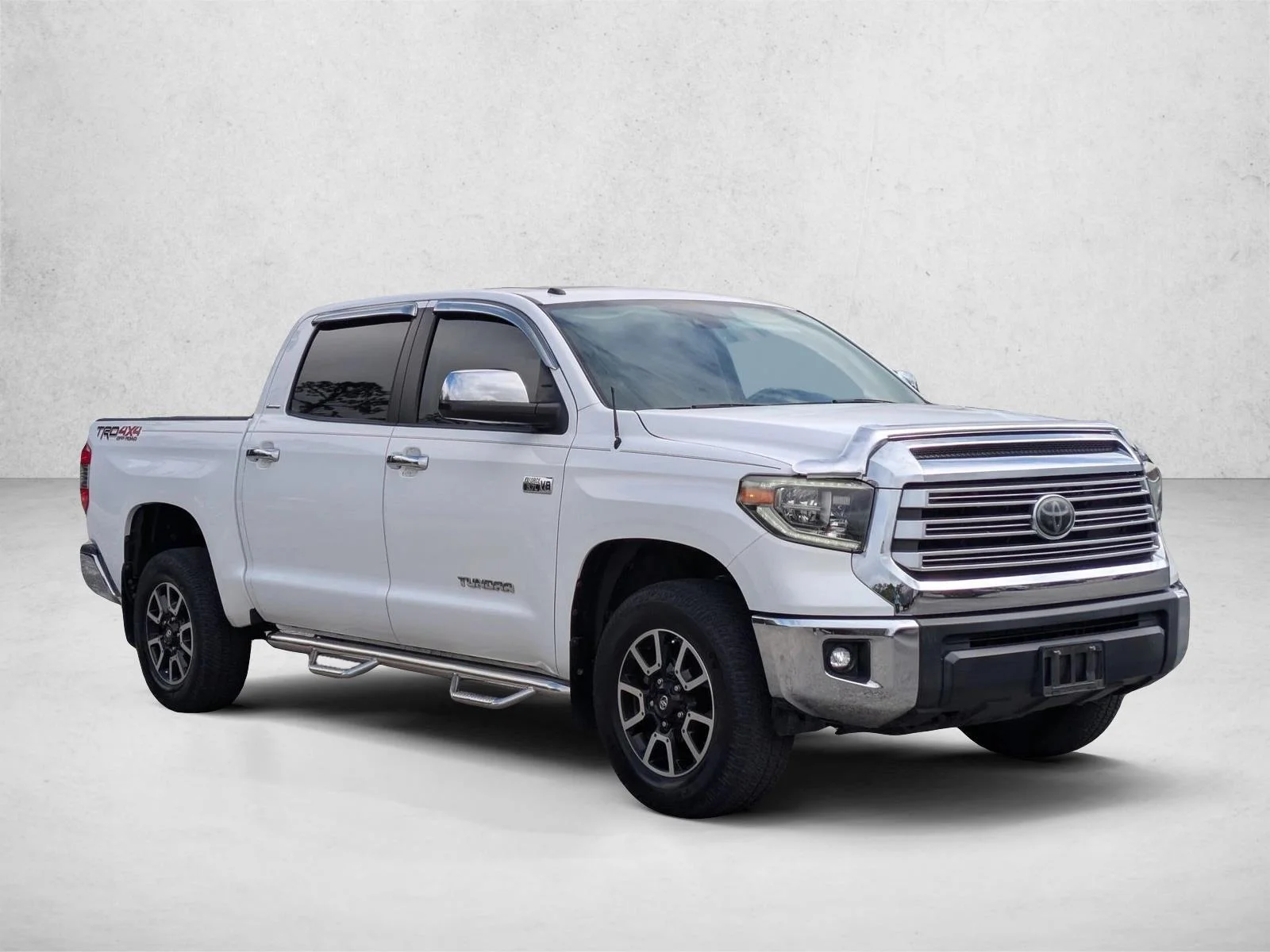 Used 2018 Super White Toyota Limited image 3