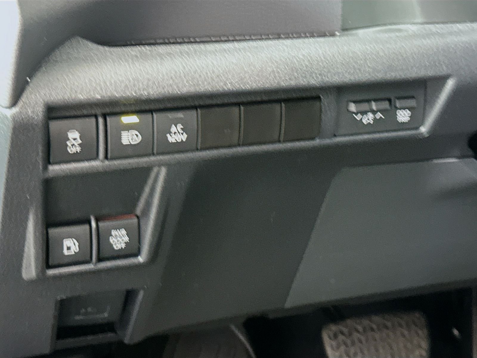 Used 2023 Cement Toyota XSE image 10