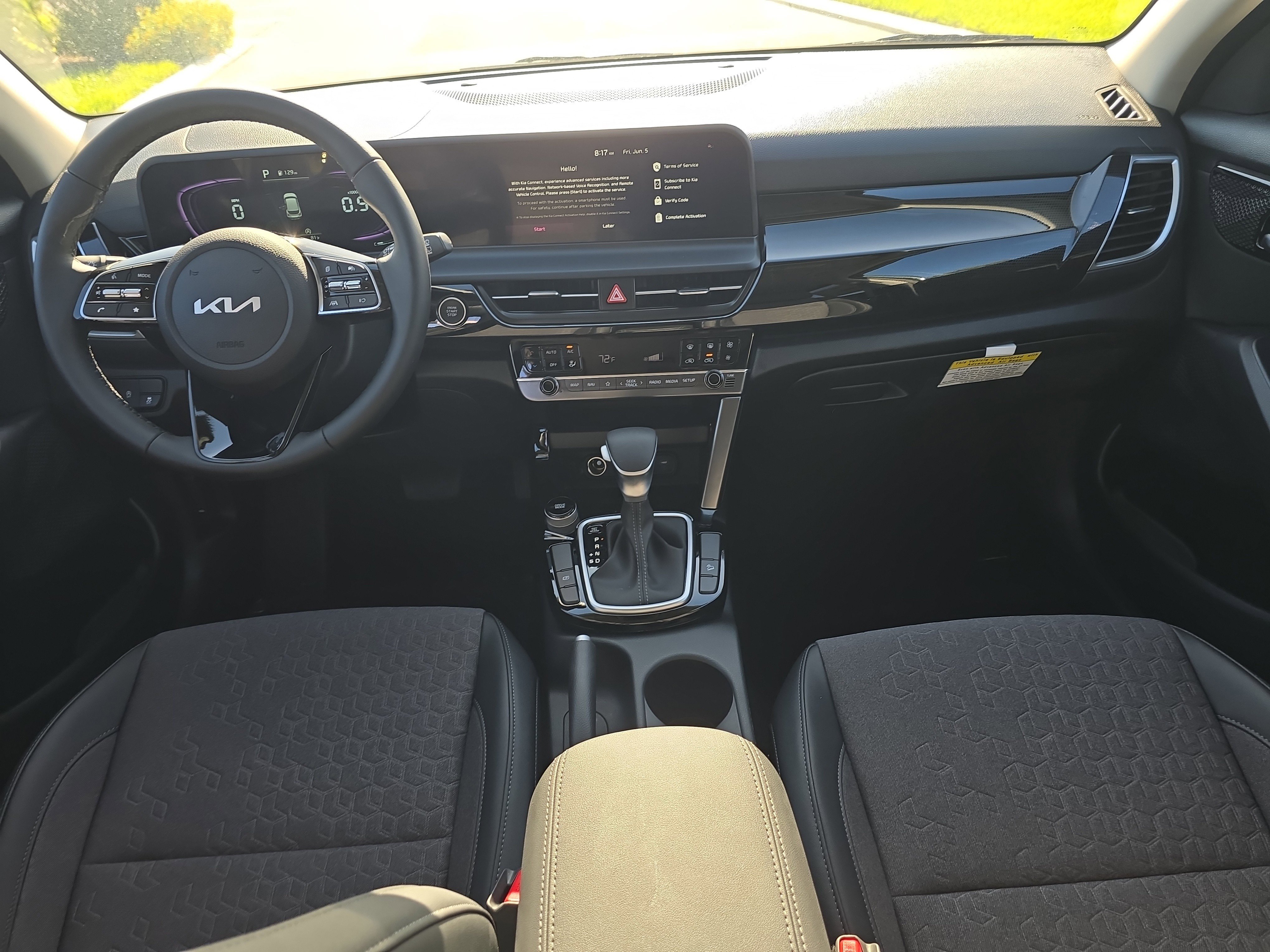 New 2026 Pluton Blue / Black Roof Kia S image 12