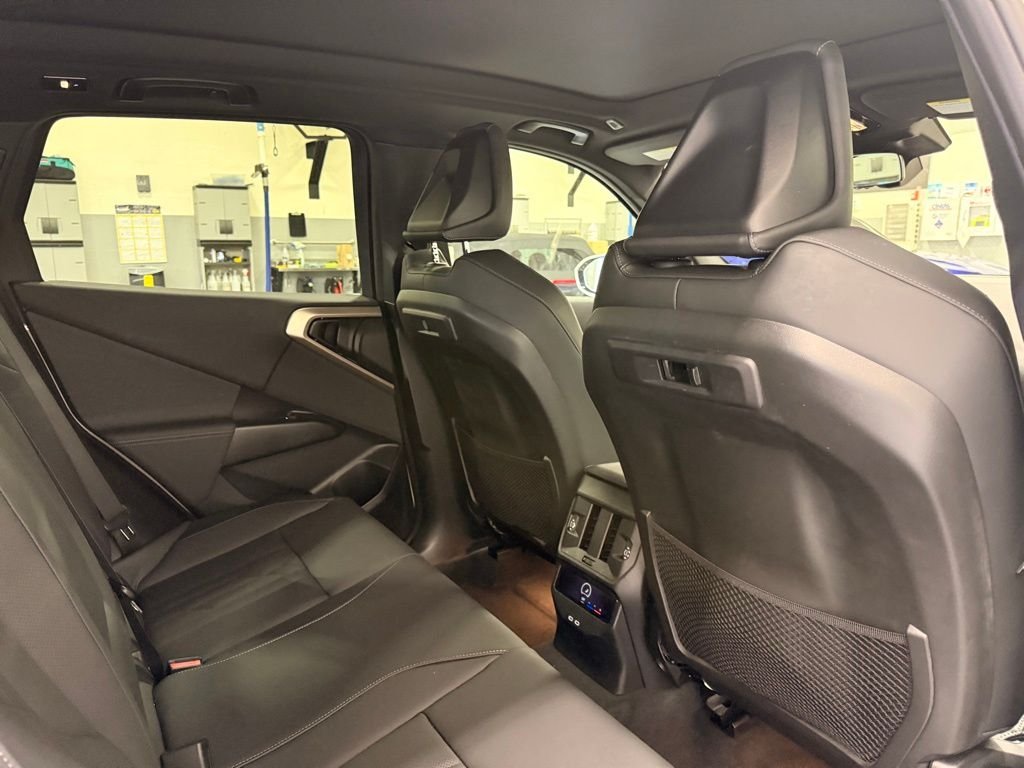 2025 BMW X3 30 - Photo 27