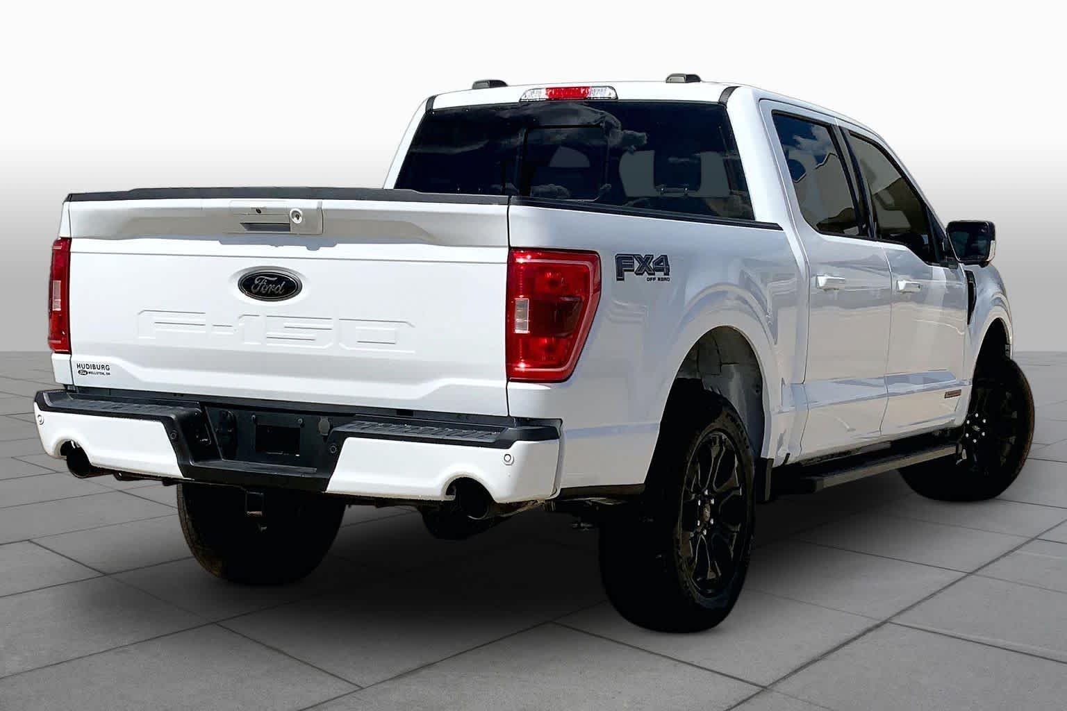 Certified Used 2023 Oxford White Ford XLT image 13