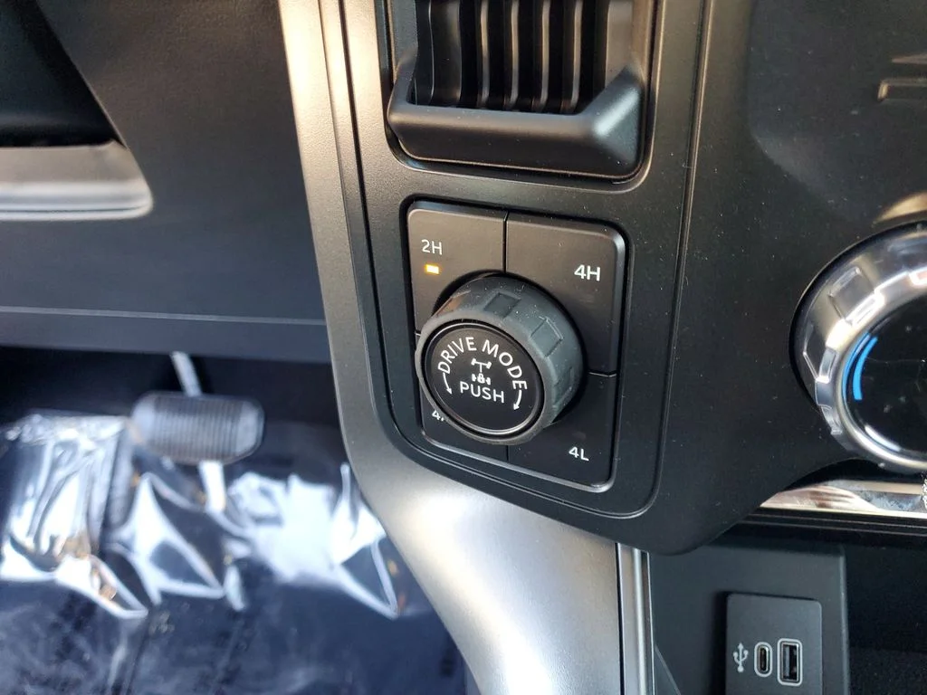 2025 Ford F-150 Lariat - Photo 22