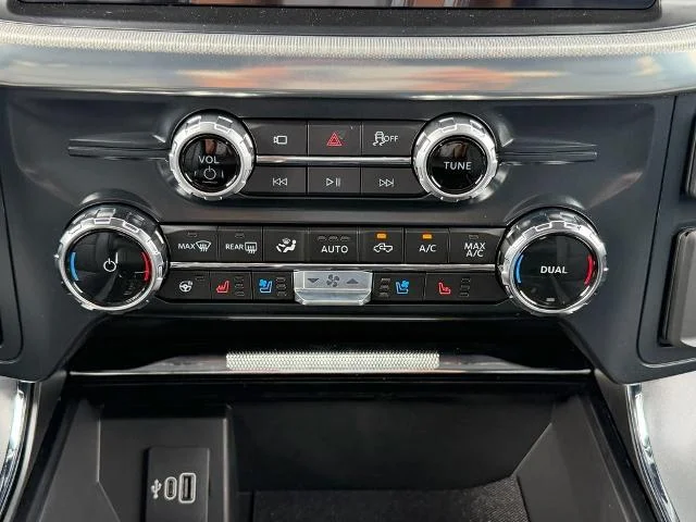New 2026 Agate Black Metallic Ford Lariat® image 32