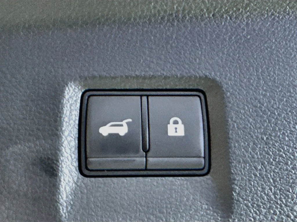 Certified Used 2027 White INFINITI LUXE image 36