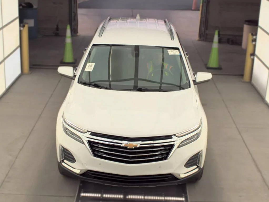 Used 2024 White Chevrolet Premier image 2