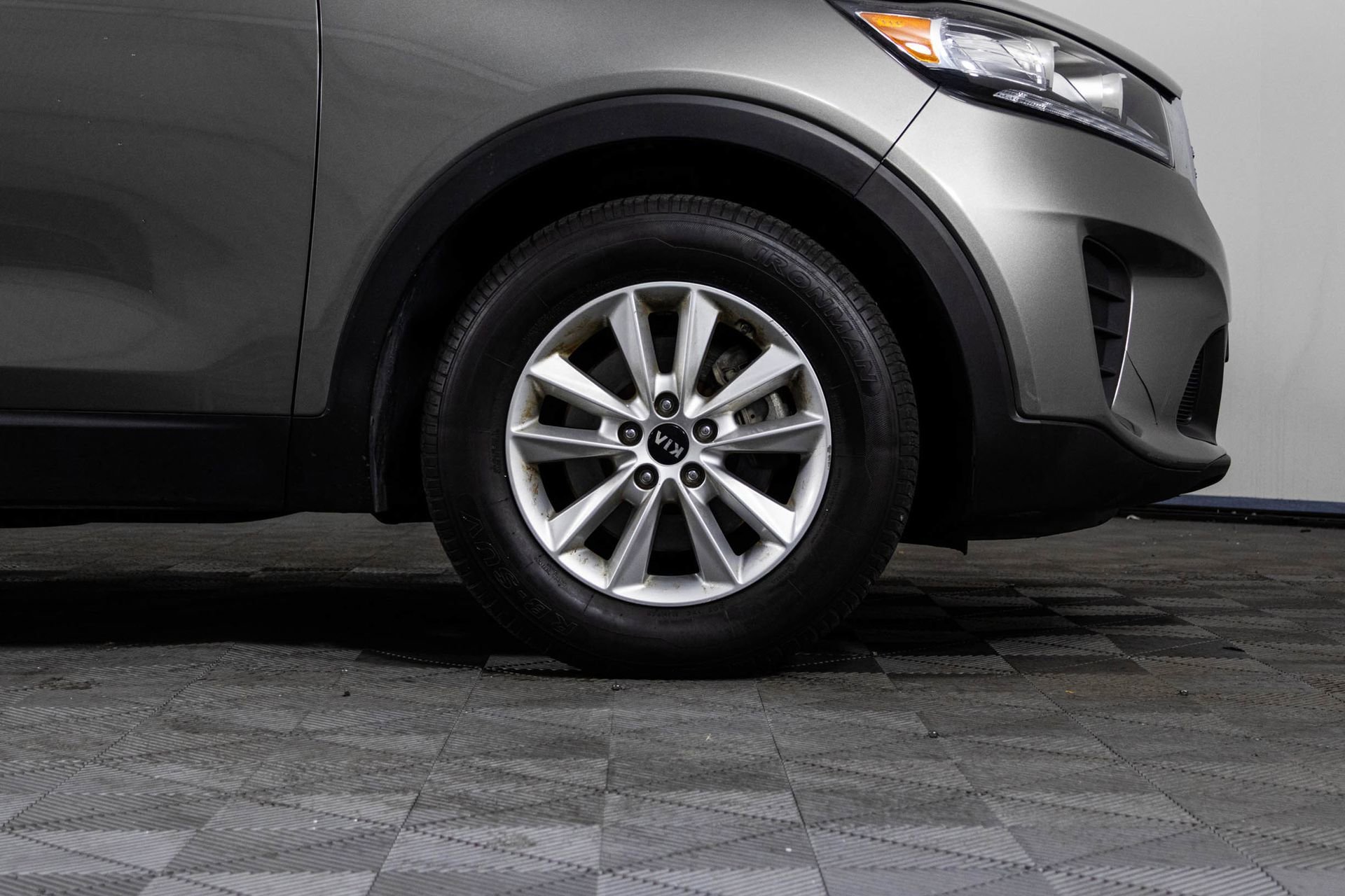 2019 KIA SORENTO - Image 39