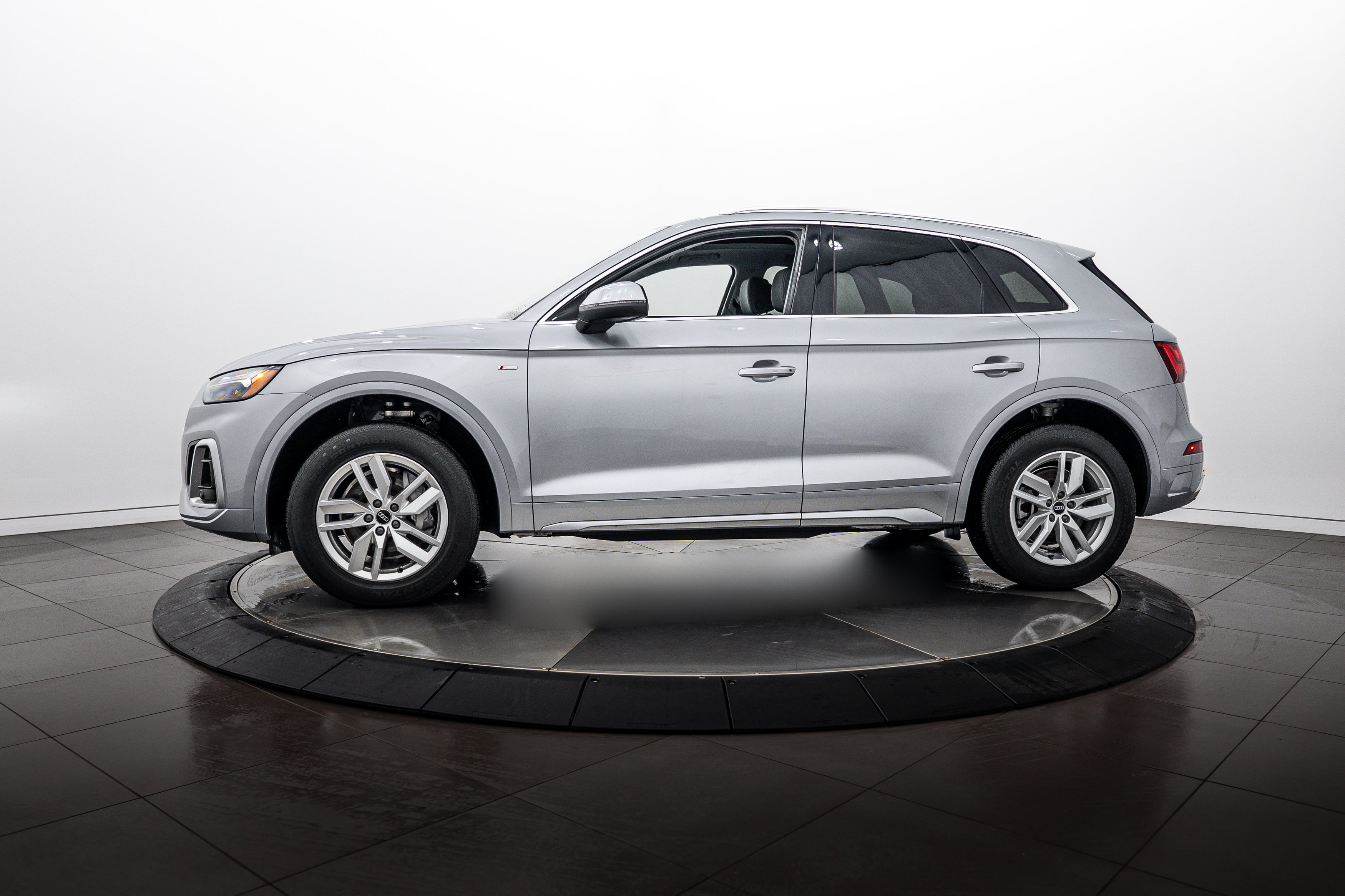 Certified Used 2023 Florett Silver Metallic Audi S line Premium image 6
