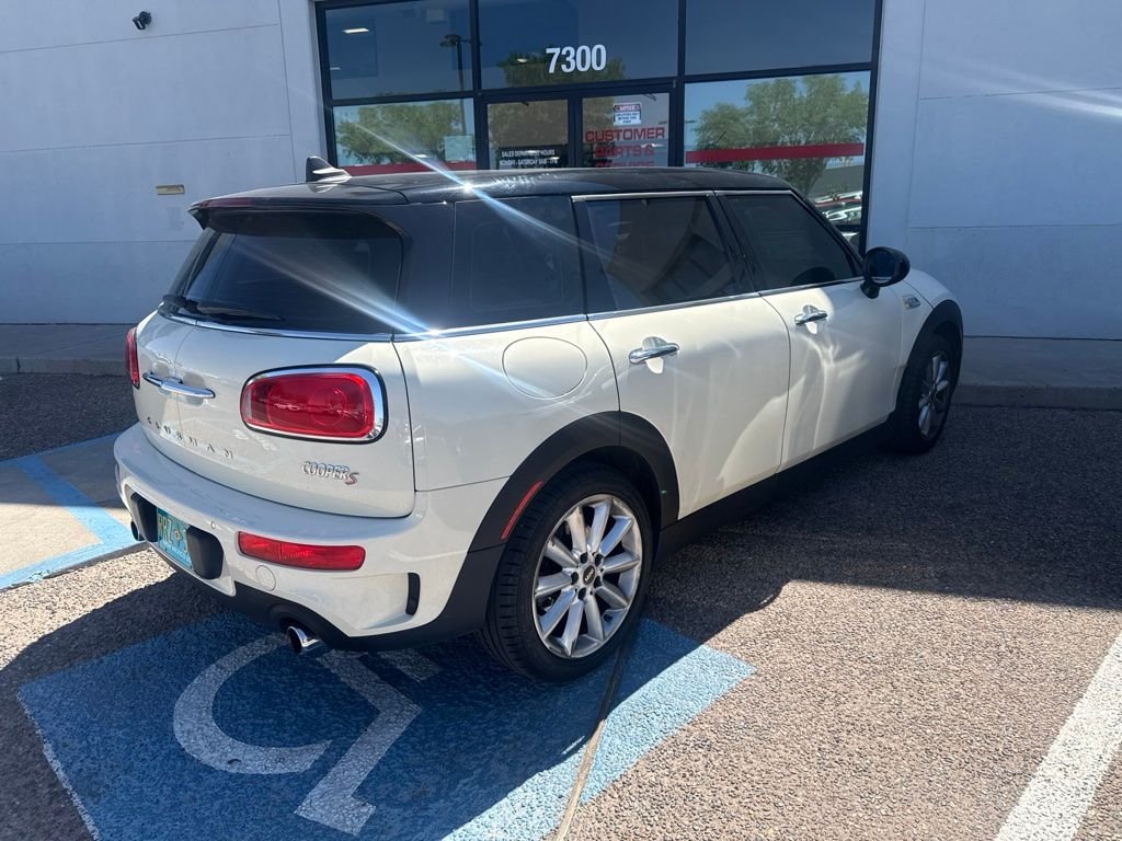 Used 2019 White MINI Classic image 5