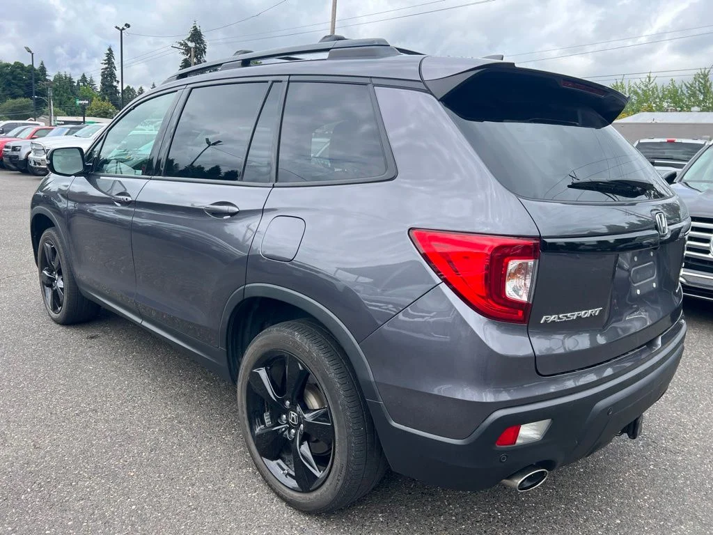 Used 2019 Gray Honda Elite image 5