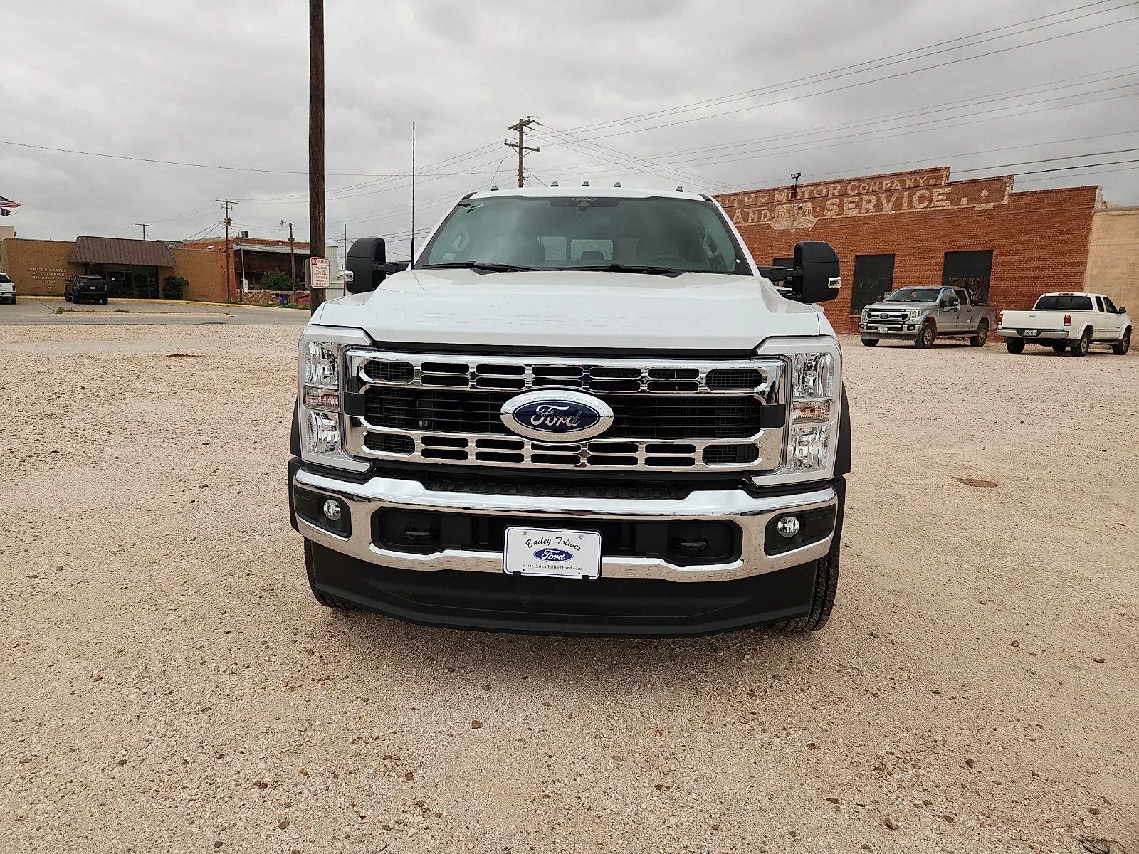 New 2026 Oxford White Ford XL image 2