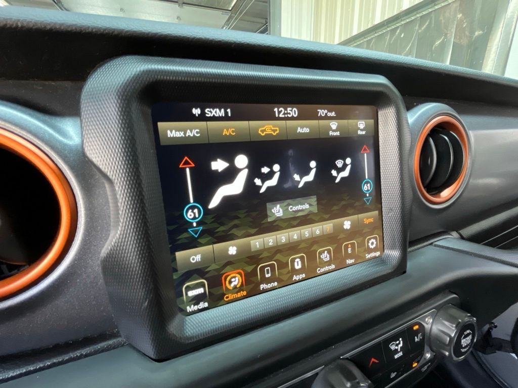 Used 2022 Gray Clearcoat Jeep Mojave image 38