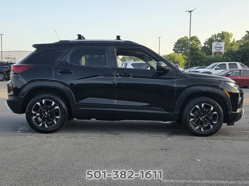 Used 2022 Black Metallic CHEVROLET FWD 4DR LT image 6