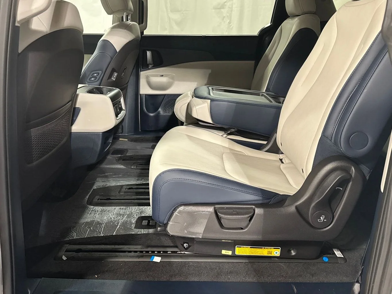 New 2026 Ivory Silver Kia SX image 13