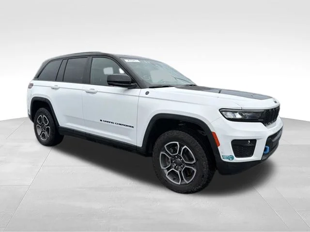 Used 2023 White Jeep Trailhawk 4xe image 2