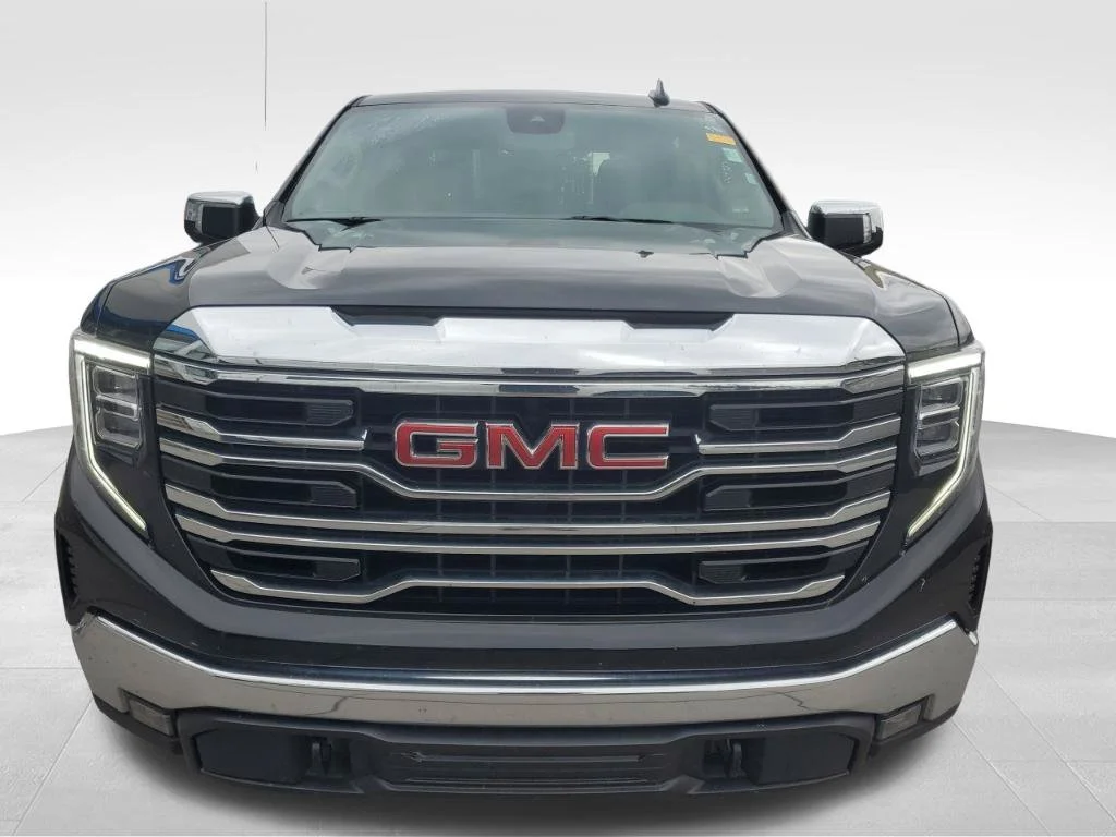 Used 2025 Black GMC SLT image 13